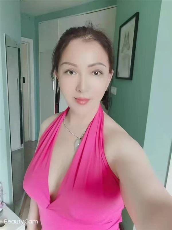 上海-黄浦服务系丰乳肥臀熟女姐姐-2.jpg