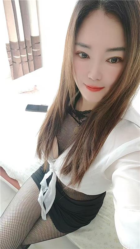 大连开发区风骚美少妇-1.jpg